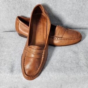 Bandolino Shoes Womens Size 7.5 B Leather Loafers Flats Made in Italy Classic